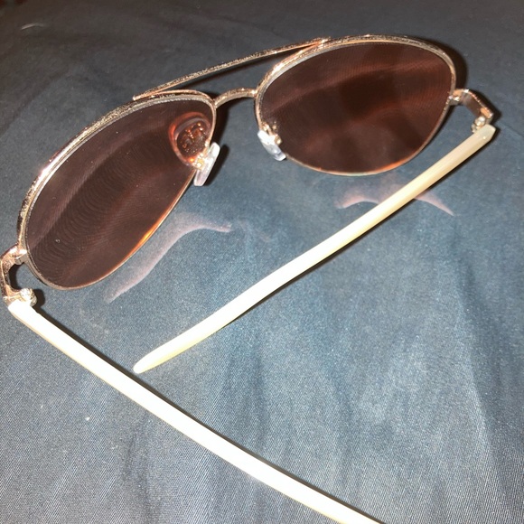Rose Gold Aviator Sunglasses - Picture 3 of 4